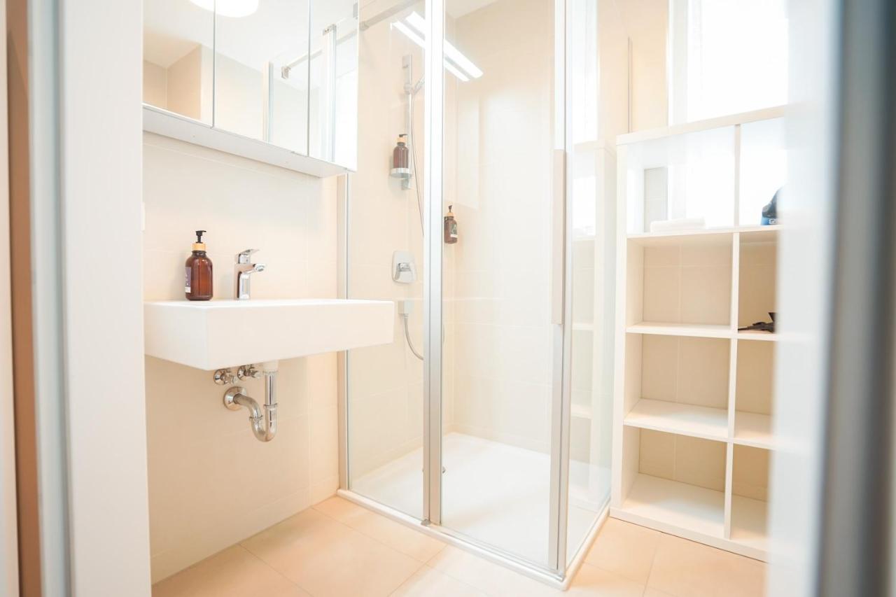 Suite In High-Rise On The Danube Vienna Exterior photo
