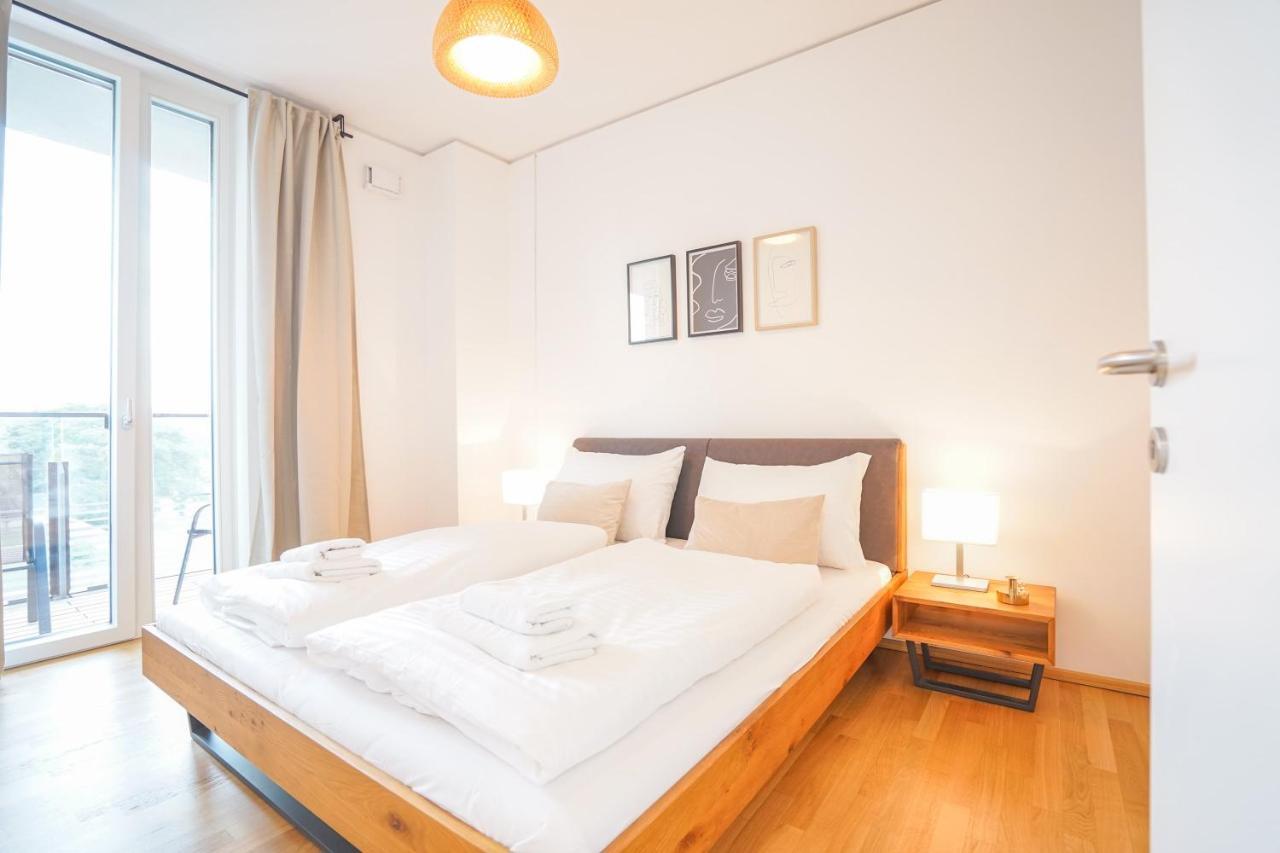 Suite In High-Rise On The Danube Vienna Exterior photo