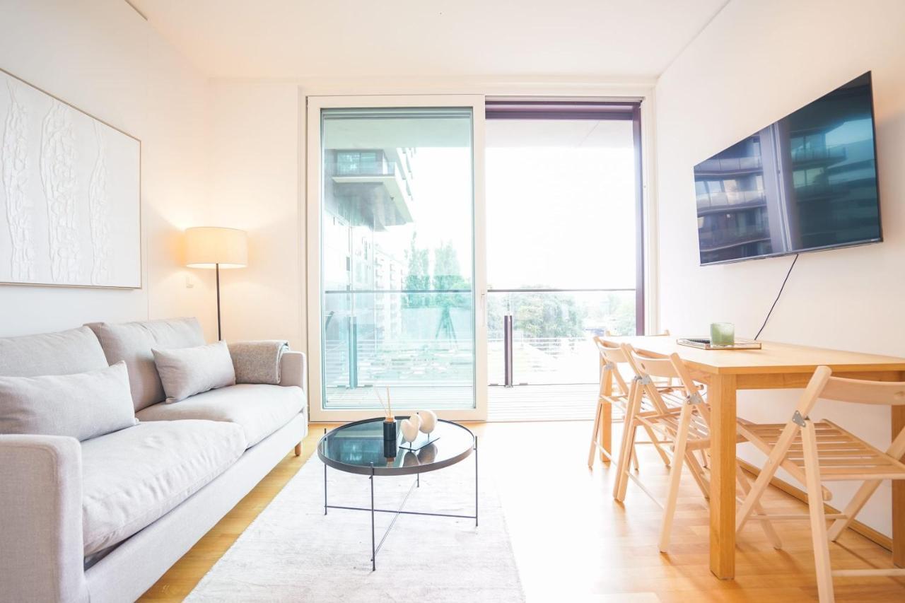 Suite In High-Rise On The Danube Vienna Exterior photo