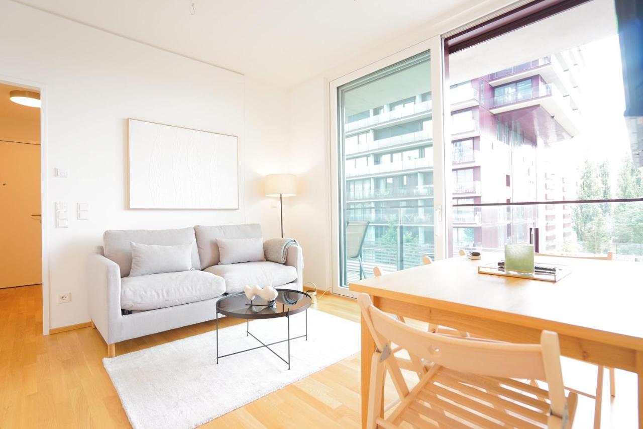 Suite In High-Rise On The Danube Vienna Exterior photo