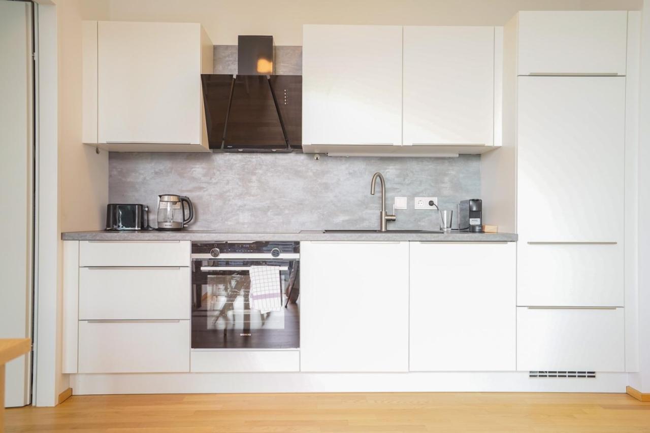 Suite In High-Rise On The Danube Vienna Exterior photo